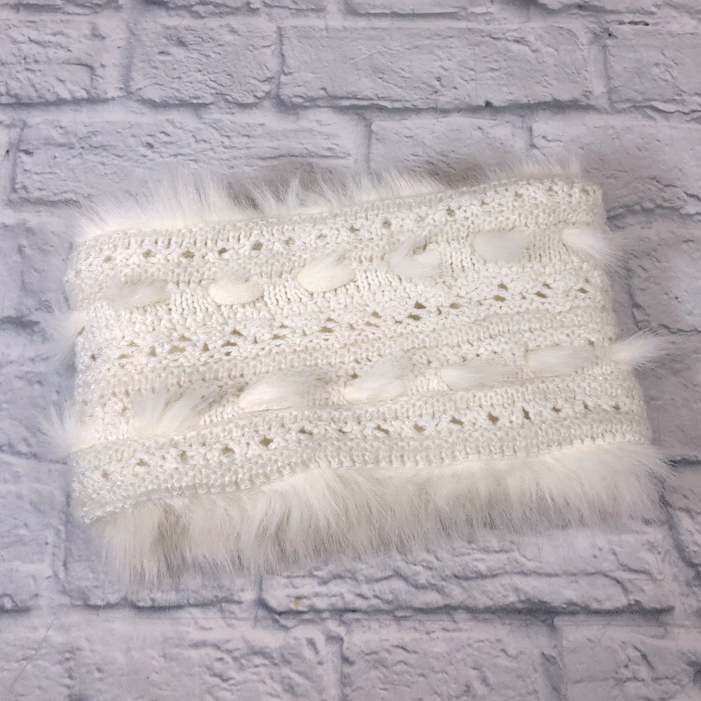 American Eagle Neck Warner Scarf Soft Faux fur white infinity style